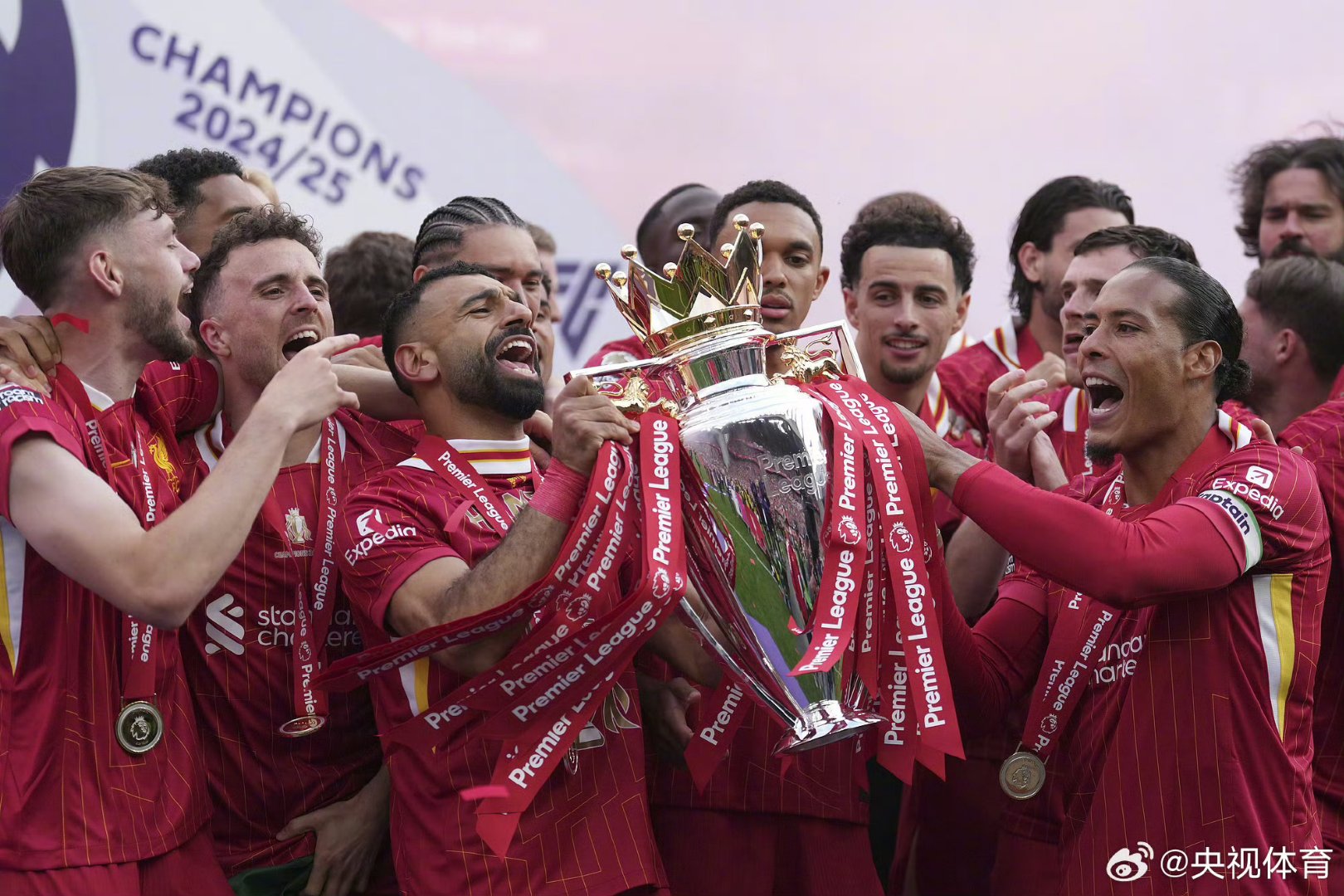 九游娱乐网站 -今夜突围战来临，马赛围绕欧超杯官宣签约，震撼外界，身体对抗强度拉满的简单介绍