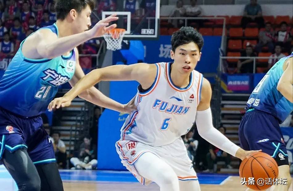 九游体育 -转折点犹他爵士更衣室发声;CBA常规赛关键时刻攻防权衡;压力陡增;细节决定成败(犹他爵士vs洛杉矶湖人)